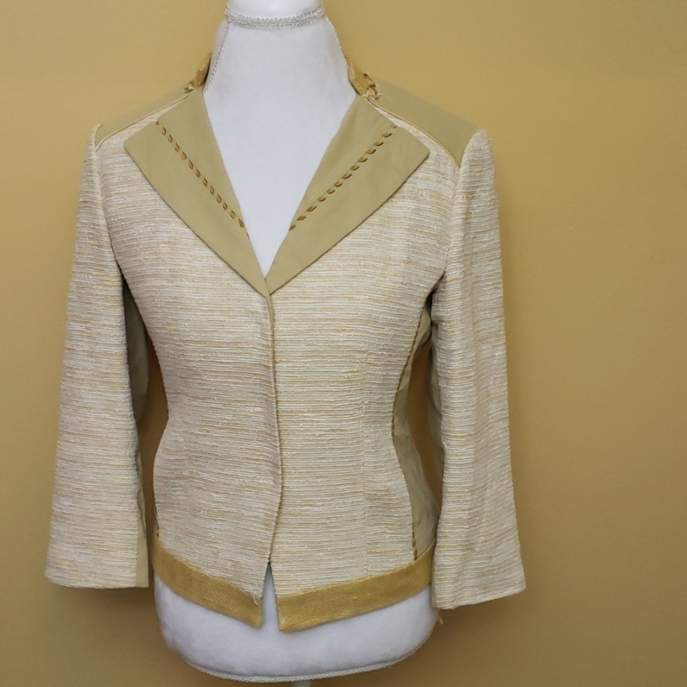 ELIA  TAHARI  SUIT